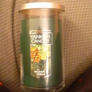 Yankee candle Balsam Cedar New 12oz